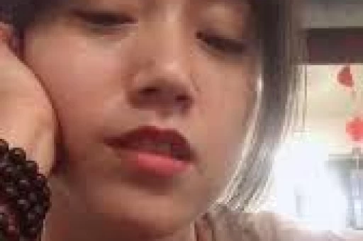 陈赫二婚老婆罕见走红毯！脸肿胀、油成猪刚鬣网友：都是玻尿酸
