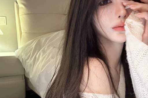 周迅疑似新恋情曝光男友是一位活佛影后恋爱脑上头为爱做农妇