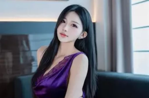 轰动全网！黄晓明新女友曝光眉眼酷似前任杨颖