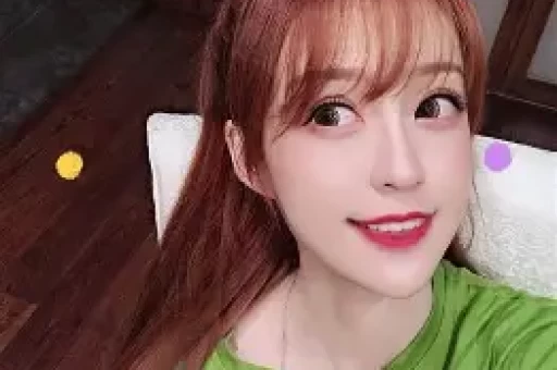 真猛！女演员周也卧室亲密被拍拥抱接吻一条龙粉丝提醒拉窗帘